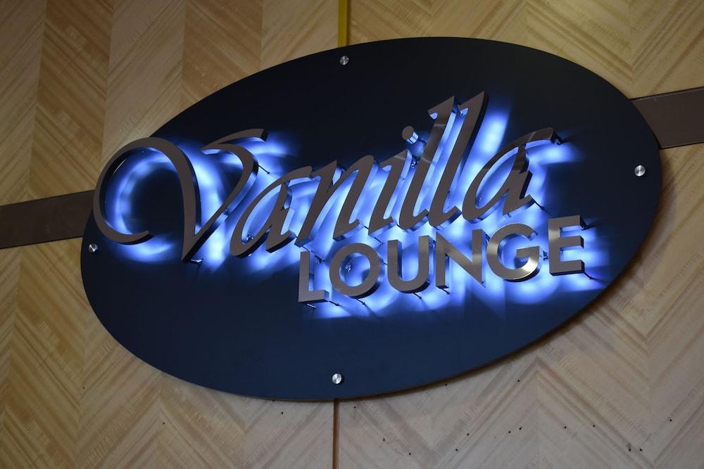 Tenera Hotel Bangi Exterior foto Vanilla Lounge logo