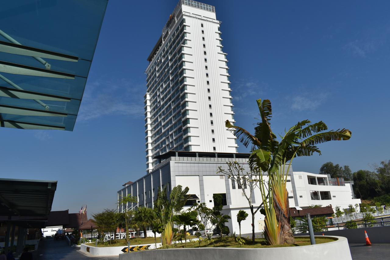 Tenera Hotel Bangi Exterior foto The hotel in 2015